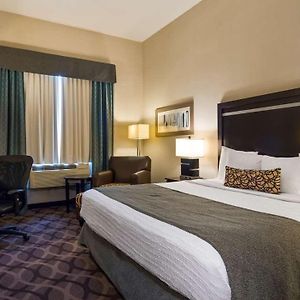 Zimmer mit Kingsize-Bett
