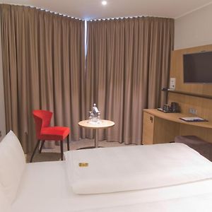 Standard Zimmer mit Kingsize-Bett