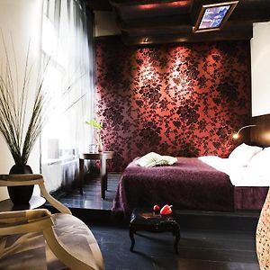 Standard Zimmer mit Kingsize-Bett