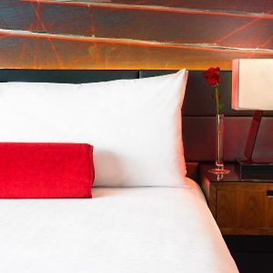 Zimmer für Hörgeschädigte mit zwei Einzelbetten