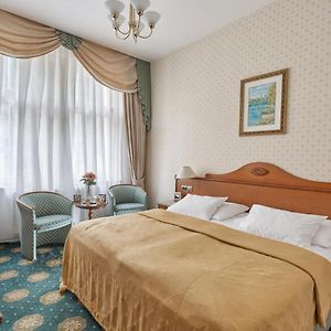 Standard Zimmer mit Kingsize-Bett