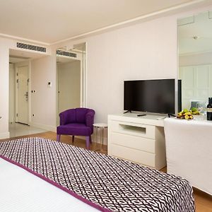 Deluxe Zimmer mit Kingsize-Bett