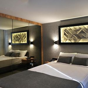 Standard Zimmer mit Kingsize-Bett