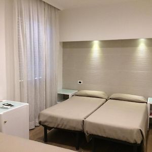 Zimmer mit zwei Einzelbetten