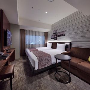 Zimmer mit Kingsize-Bett