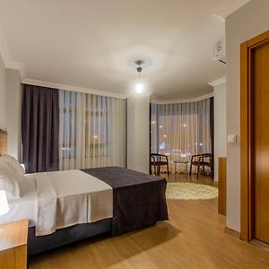Standard Zimmer mit Kingsize-Bett