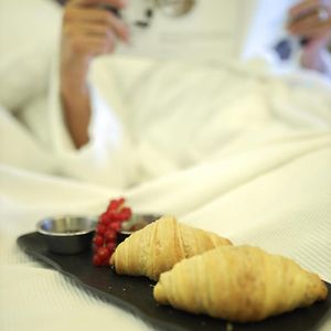 Standard Zimmer mit Kingsize-Bett