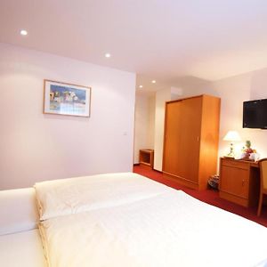 Zimmer mit Queensize-Bett