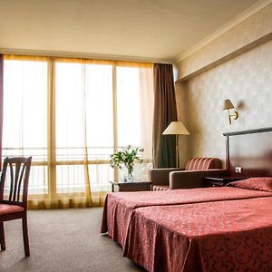 Zimmer mit zwei Einzelbetten