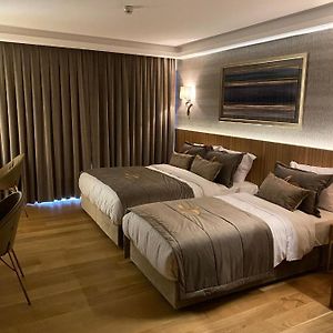 Superior Zimmer mit Kingsize-Bett