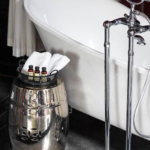 Grand Deluxe Zimmer mit Kingsize-Bett