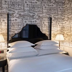 Standard Zimmer mit Kingsize-Bett