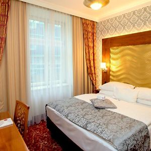 Superior Zimmer mit Kingsize-Bett