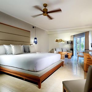 Junior Suite mit Schwimmbadblick