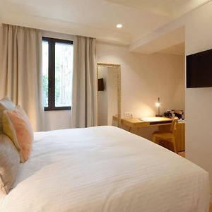 Compact Zimmer mit Kingsize-Bett