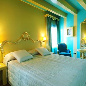 Deluxe Dreibettzimmer