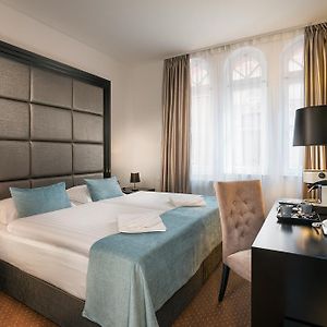 Junior Zimmer mit Queensize-Bett