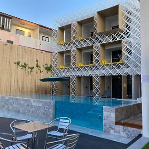 Yanud Residence