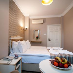 Economy Zimmer mit Kingsize-Bett im Untergeschoss