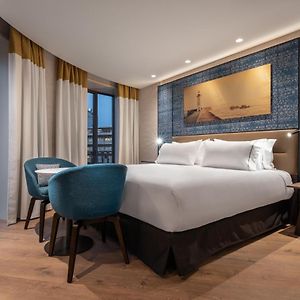 Zimmer mit Kingsize-Bett