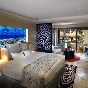 Luxus Junior Suite mit Schwimmbadblick