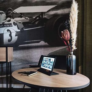 Comfort Zimmer mit Kingsize-Bett