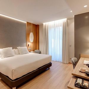 Deluxe Zimmer mit Kingsize-Bett