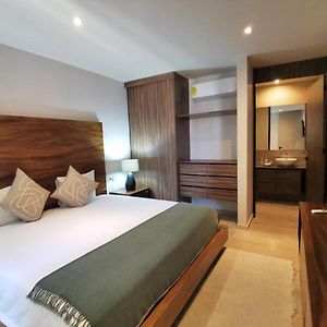 Luxury  Private Bathroom King Room