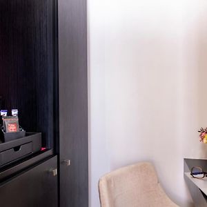 Eiffelturm Zimmer mit Kingsize-Bett