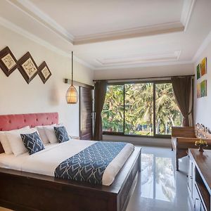 Grand Deluxe Zimmer mit Kingsize-Bett
