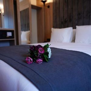 Standard Zimmer mit Kingsize-Bett