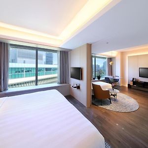 Dreibettzimmer mit 1 Schlafzimmer