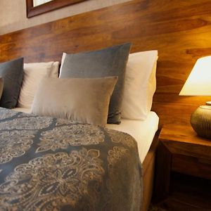 Standard Zimmer mit Kingsize-Bett