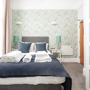 Zimmer mit Queensize-Bett
