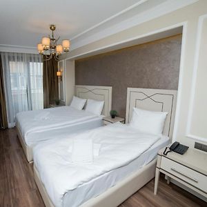 Deluxe Dreibettzimmer