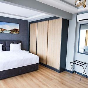 Deluxe Zimmer mit Kingsize-Bett