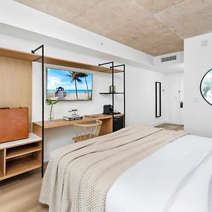 Zimmer mit Kingsize-Bett