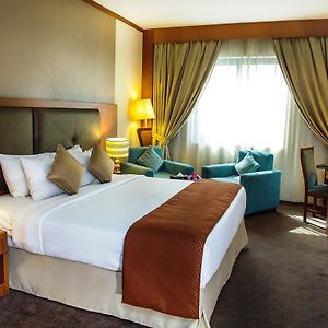 Deluxe Zimmer mit Kingsize-Bett