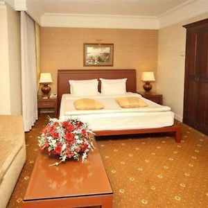 Executive Zimmer mit Kingsize-Bett