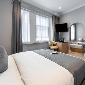 Dreibettzimmer