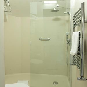 Großzügiges Dreibettzimmer