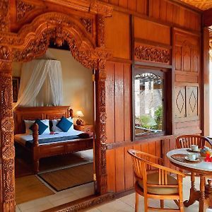Grand Deluxe Zimmer mit Kingsize-Bett