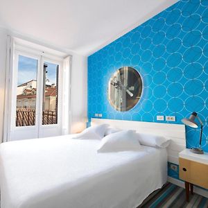 Zimmer mit Kingsize-Bett