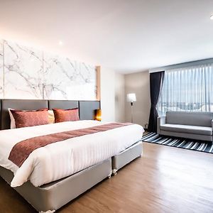 Premium Deluxe Zimmer mit Kingsize-Bett