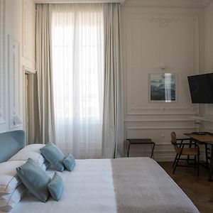 Deluxe Zimmer mit Kingsize-Bett
