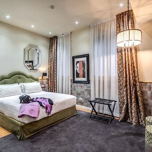 Standard Zimmer mit Kingsize-Bett