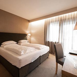 Economy Zimmer