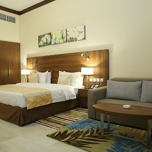 Deluxe Studio Apartment