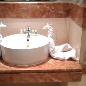 Standard Zimmer mit Kingsize-Bett