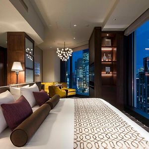 Eck-Zimmer mit Kingsize-Bett